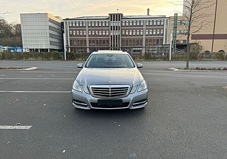 Mercedes-Benz E 300 CDI Avantgarde Gepflegter Zustand!!!