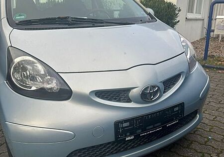 Toyota Aygo (X) Aygo AYGO Basis