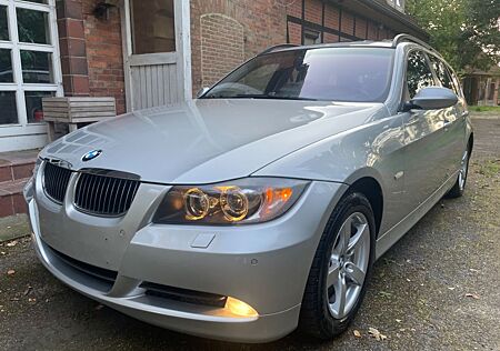 BMW 325i Aut. TÜV 8/26. Navi. AHK