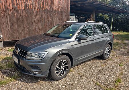 VW Tiguan Volkswagen Join 2.0 TDI DSG 4MOTION AHK ACC Pano