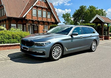 BMW 530d xDrive Touring Bluestone Metallic Dakota