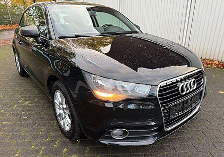 Audi A1 attraction, Alu, Navi, 1.Hand