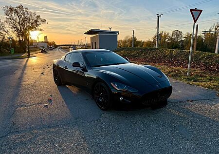 Maserati GranTurismo gebraucht kaufen Maserati GranTurismo 4.2 V8 Automatik -