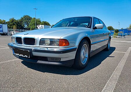 BMW 740i A - Leder Top zustand