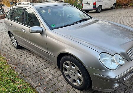 Mercedes-Benz C 220 CDI T ELEGANCE Elegance.