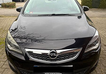 Opel Astra J 1,4 Turbo, TÜV neu