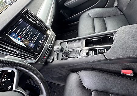 Volvo V90 D4 AWD Momentum Pro Geartronic Momentum Pro