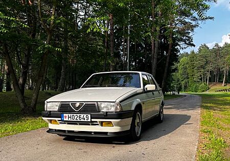 Alfa Romeo Andere gebraucht kaufen Alfa Romeo 75 with LSD