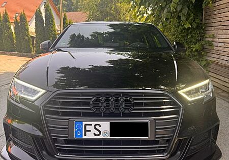 Audi A3 35 TFSI SLINE / VIRTUAL KOCKPIT / KAMERA