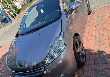 Peugeot 208 1.6 XY 120 VTi XY