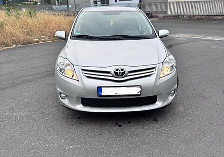 Toyota Auris 1.6 E15UT(A)