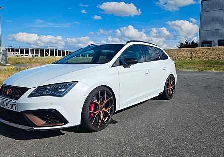 Seat Leon Cupra 300 ST Carbon Edition/365PS