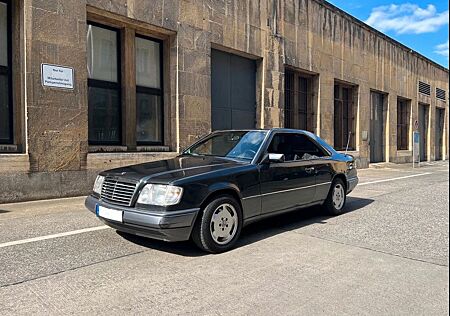 Mercedes-Benz E 220 Mercedes W124 Coupé Aut.