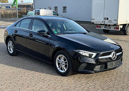 Mercedes-Benz A 180 A 180d Lim Automatik 1.HD LED Scheckheftgepflegt