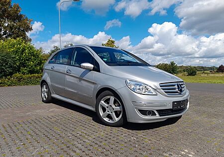 Mercedes-Benz B 200 Automtik, Xenon. Leder, PDC, WR. 1A.TipTop