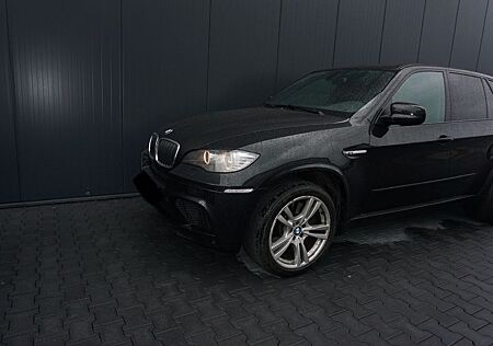 BMW X5 M 555PS