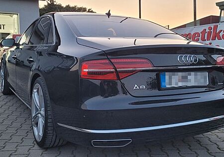 Audi A8 3.0 TDI clean diesel tiptronic quattro -