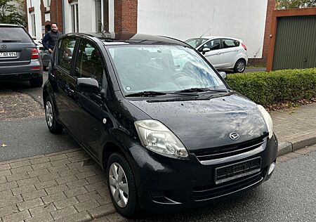 Daihatsu Sirion 1.0 L -Euro4;5 L-Servo-Hu:12/25-