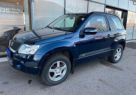 Suzuki Grand Vitara 1.9 DDIS Black and White