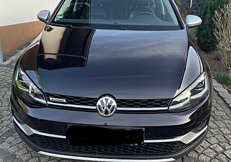 VW Golf Volkswagen 2.0 TDI 135kW SCR DSG 4MOTION Alltrack ...