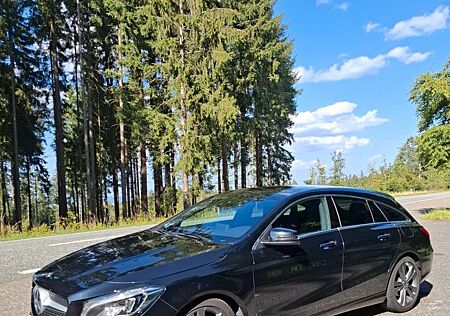 Mercedes-Benz CLA 220 Shooting Brake CLA 220 d DCT Shootin...