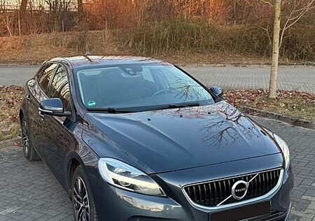 Volvo V40 D3 Momentum Top gepflegt! Nur ein Fahrer!