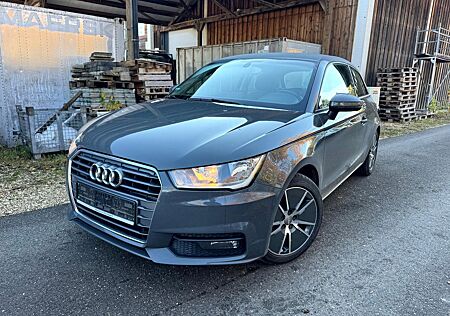 Audi A1 **NAVI/8-FACH/SHZ**