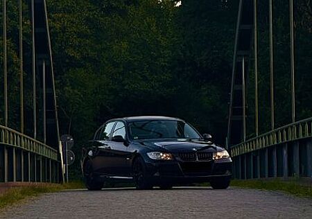 BMW 320i -E90