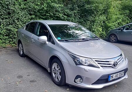 Toyota Avensis 1,8-l-Valvematic Executive Executive