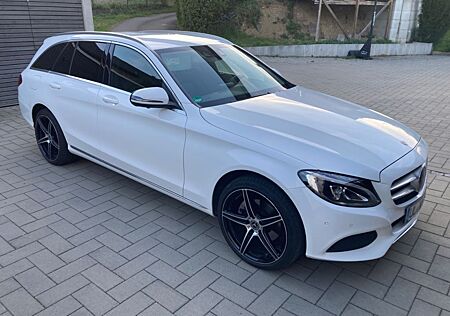 Mercedes-Benz C 200 4MATIC T Autom. -