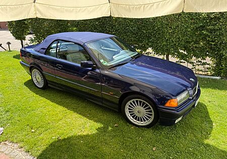 BMW 318i Cabrio - Fahrfreude in ihrer schönsten Form