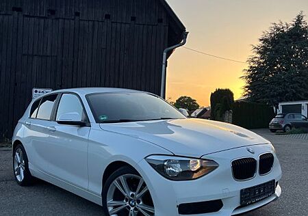 BMW 114i - Navi PDC Sitzheiz. 18´´ Alu Freisprech.