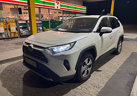 Toyota RAV 4 RAV4 4x2 2,0 Aut. Lkw 2 Sitze