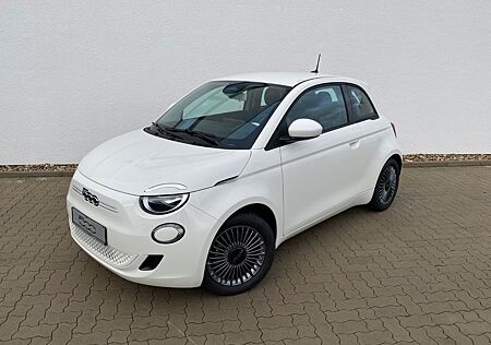 Fiat 500E Icon +Sitzheizung+Panoramadach_Fiat gepfleg