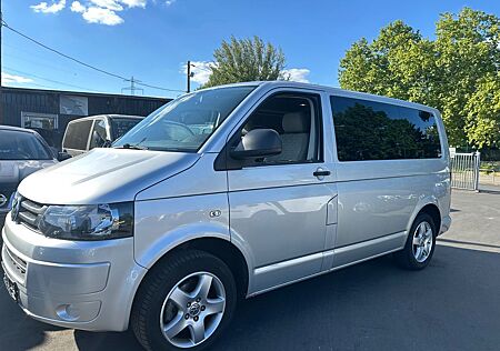 VW T5 Transporter Volkswagen T5 CAMPER/6SITZ/AC/EUR5/ARMAFLEX/KÜCHE/BETT/220V