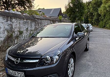 Opel Astra GTC 1.6 ECOTEC Edition 111 Jahre 85kW ...