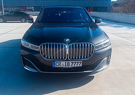 BMW 750i xDrive -