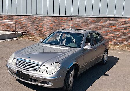 Mercedes-Benz 320