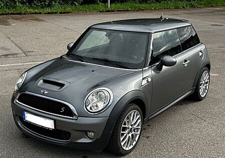 Mini Cooper S Navi/Leder/SHZ/TÜV Neu 174ps