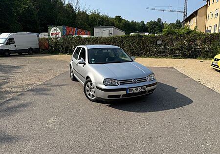 VW Golf Volkswagen 2.0 TÜV NEU