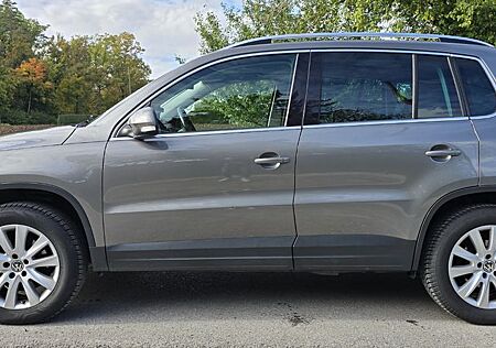 VW Tiguan Volkswagen TÜV 06/27 DSG XENON LEDER PANO AHK KAMERA