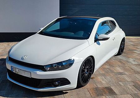 VW Scirocco Volkswagen 1.4 TSI mit Luftfahrwerk