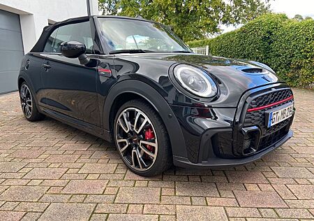 Mini John Cooper Works Cabrio Im Kundenauftrag