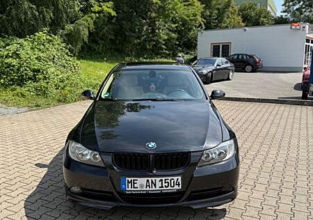 BMW 320i -