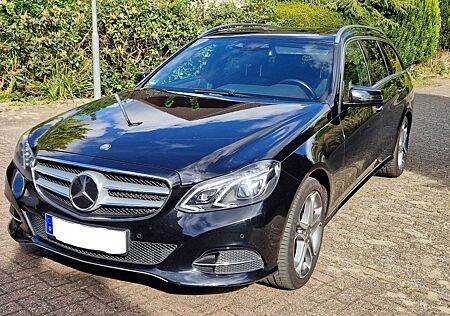 Mercedes-Benz E 250 CDI T COMAND Distr AHK MEM KAM GSD LED Tel