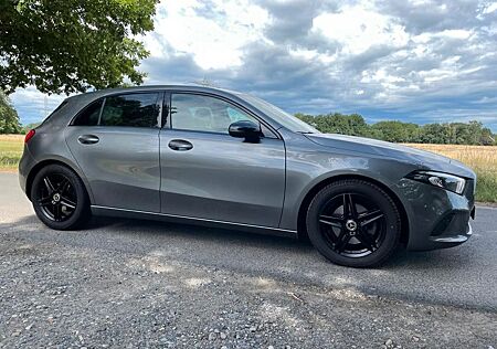 Mercedes-Benz A 200 -