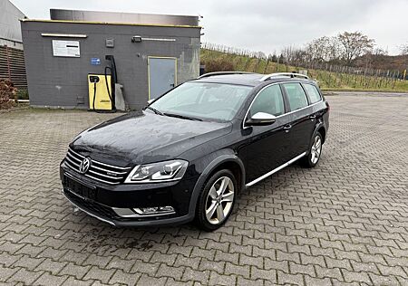 VW Passat Alltrack Volkswagen BMT 4Motion NAVI PANORAMA LEDER