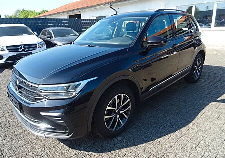 VW Tiguan Volkswagen Life 1.5 Navi LED ACC PDC