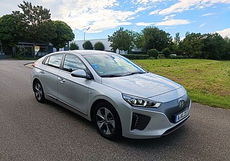 Hyundai Ioniq ELEKTRO Premium Selbstlenkende System