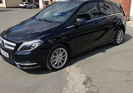 Mercedes-Benz B 220 Mercedes Benz CDI DCT - Sport Xen+Nav+SHZ+